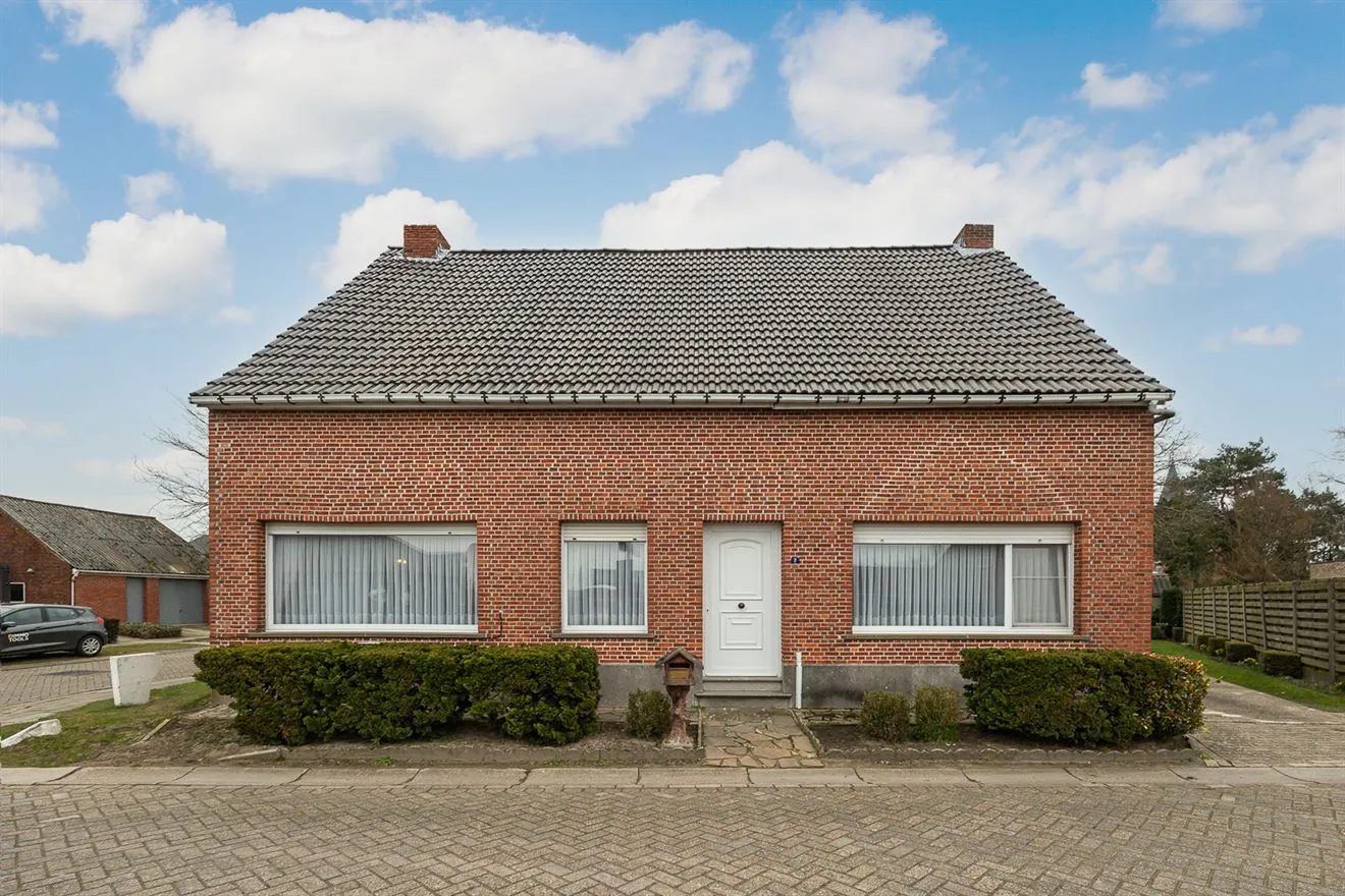 House For Sale - 2340 Vlimmeren BE Image 2