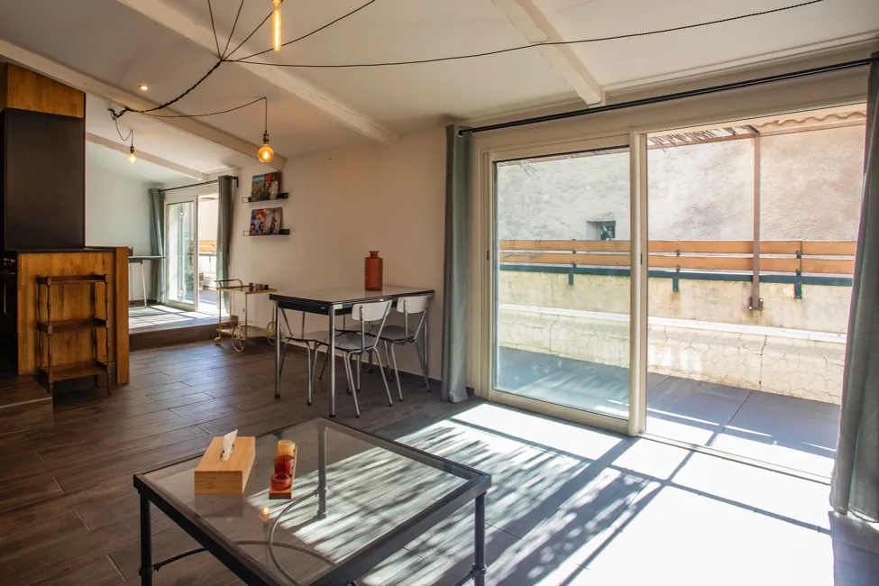 Apartment For Sale - 13100 Aix-en-Provence FR Image 2