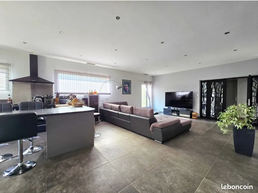 House For Sale - 66380 PIA FR Image 4