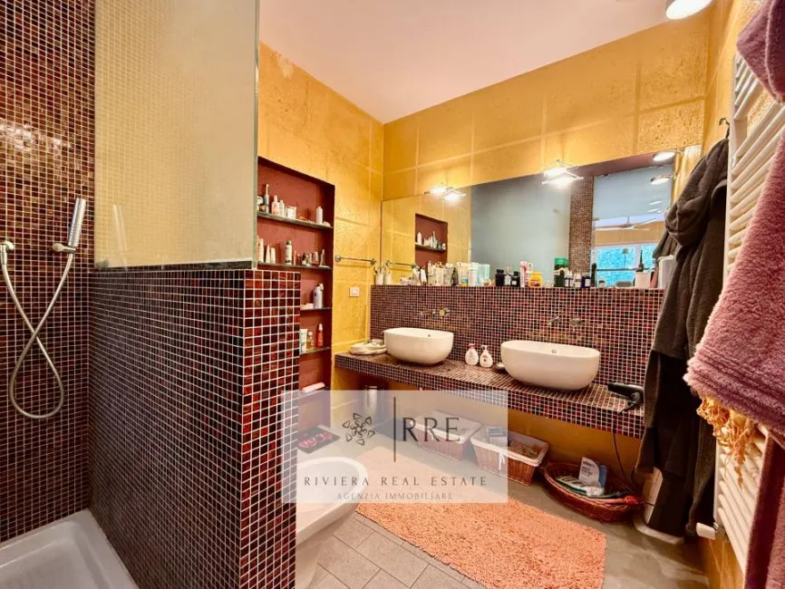 Villa For Sale - 17033 Garlenda IT Image 11